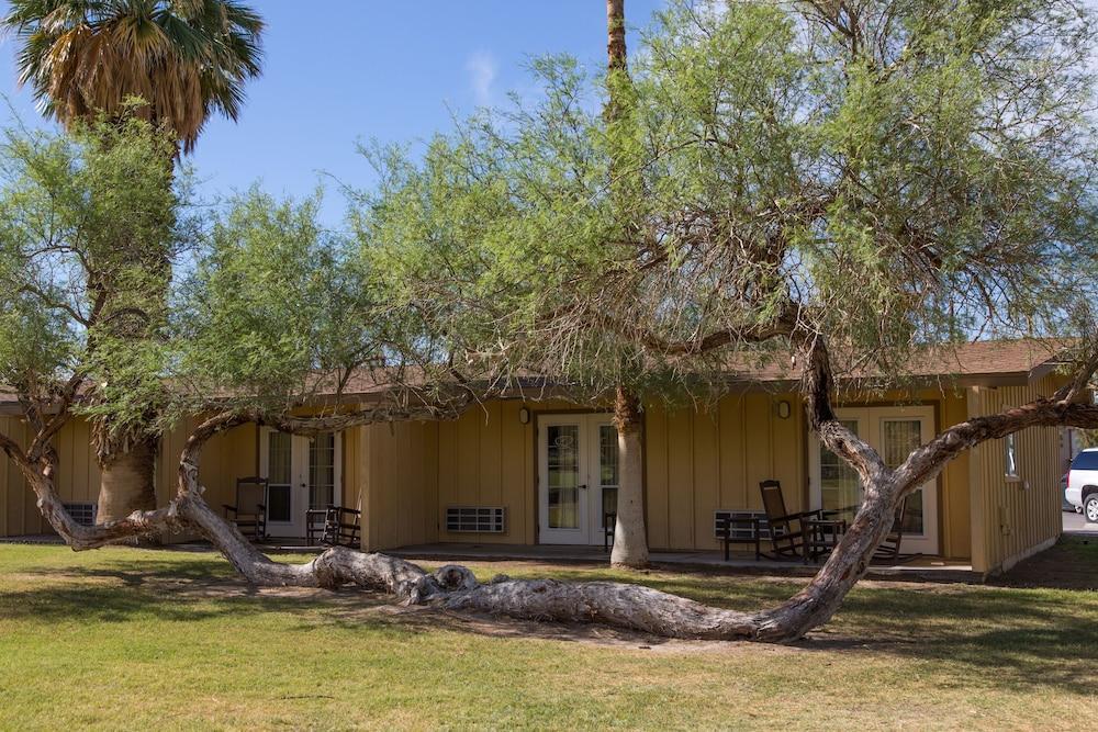 The Inn At Indian Village Eksteriør billede The 1960s-era "Desert Inn" at the Desert View Hotel